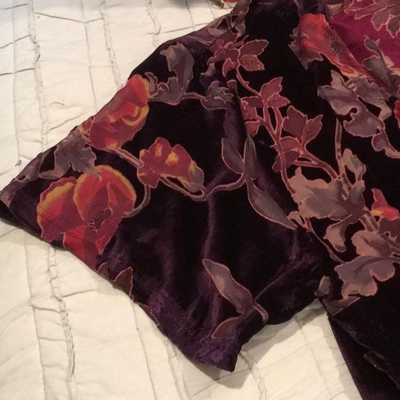 Plum Velvet Floral Kimono - Picture 7 of 8